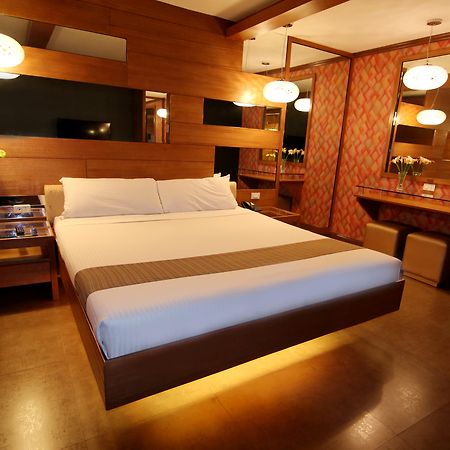 Hotel Ava Cuneta Пасай Екстер'єр фото