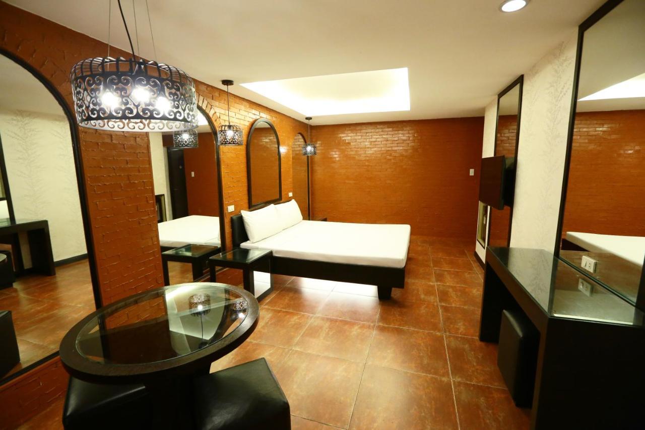 Hotel Ava Cuneta Пасай Екстер'єр фото