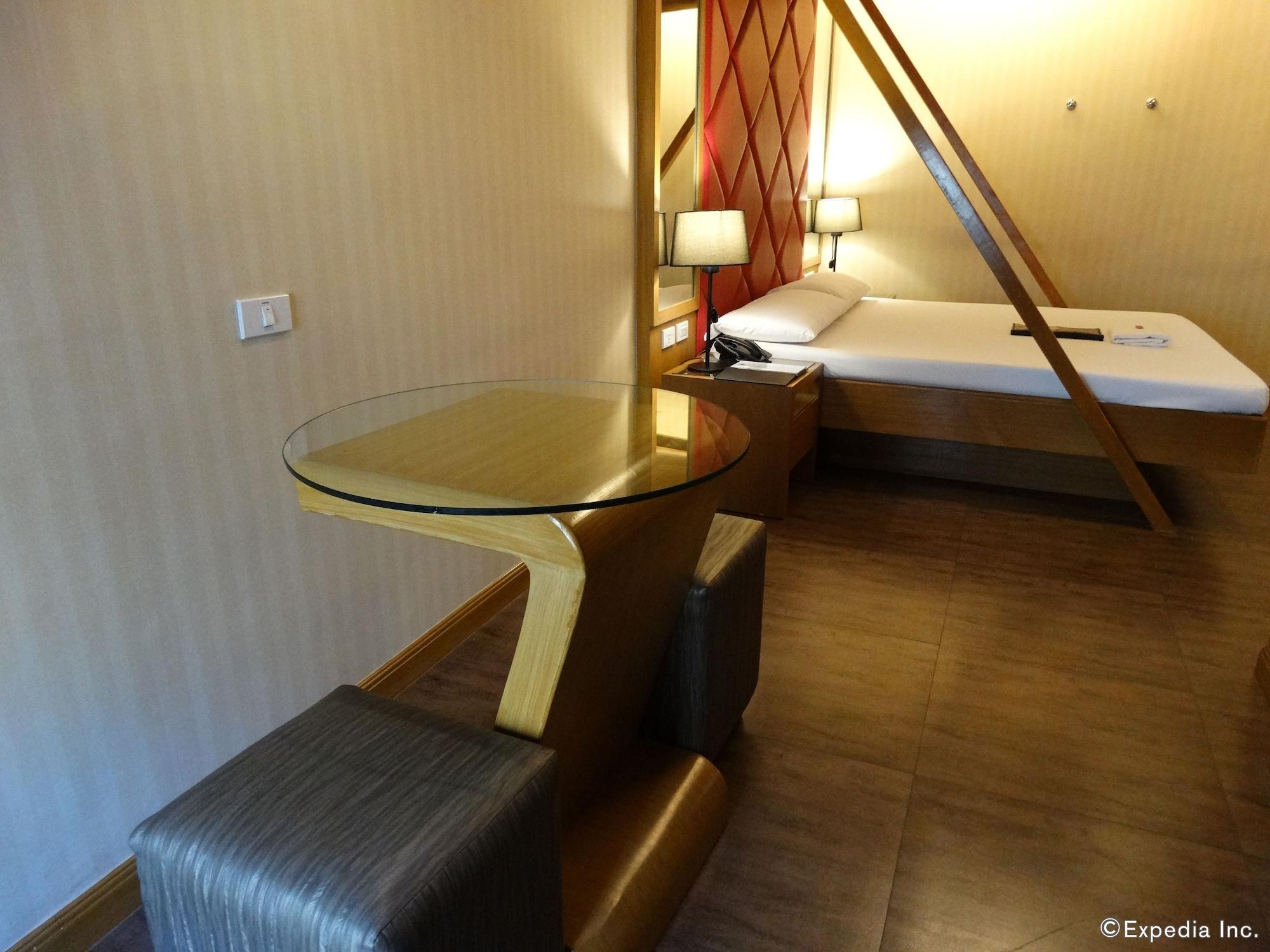 Hotel Ava Cuneta Пасай Екстер'єр фото